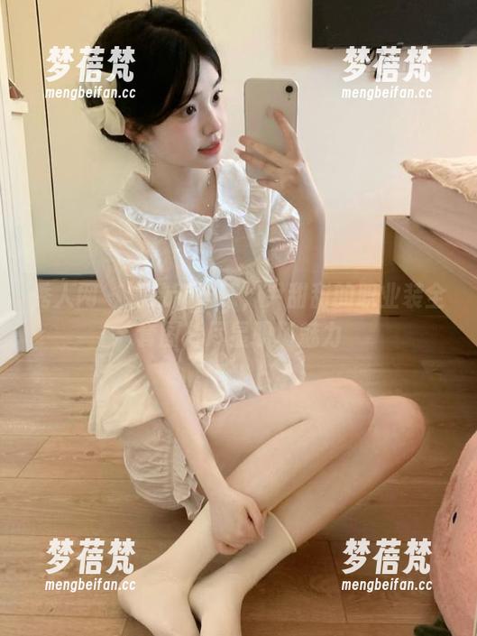 秀人网-尹甜甜 秀人网 - 精致而干练,尹甜甜的职业装全套图片尽显职场魅力