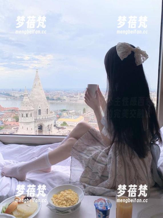 秀人网 - 惊艳亮相！心妍小公主性感西装熟女免费图包，时尚与性感的完美交融。