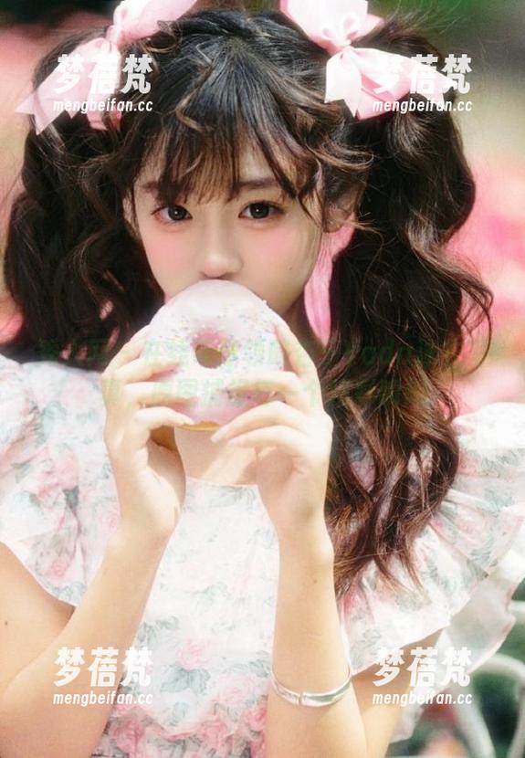 秀人网 - 在线带你领略杏子Yada泳衣写真，原图捕捉每一个精彩瞬间