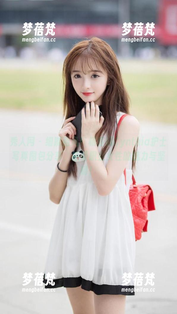 秀人网 - 细腻画风！杨紫嫣Cynthia护士写真图包分享，感受职业女性的魅力与坚韧！
