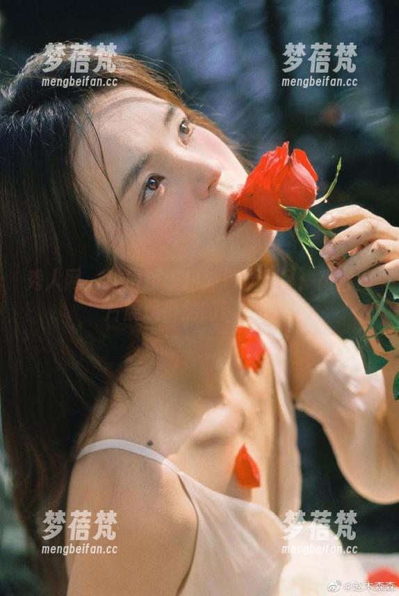 秀人网 - 油田溪溪户外摄影作品：高清图片展现自然的迷人风采