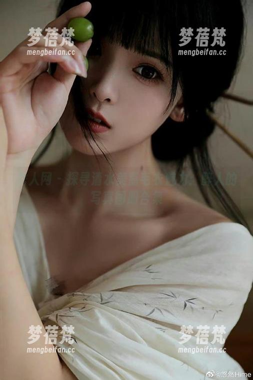 秀人网 - 探寻清水美嘉毛衣魅力：醉人的写真图册合集