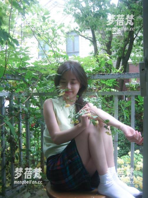 秀人网 - 走心的白茹雪abby丝袜作品集，看她如何在黑暗中给你一丝光明