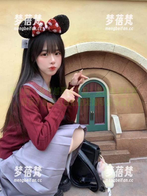 秀人网 - 董林越夏天作品：美图收藏大赏，展示了青春与自由的无限可能与变化