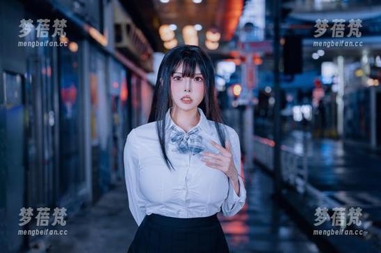 秋和柯基 一探秋和柯基图集:透明兔女郎作品的独特美感与魅力