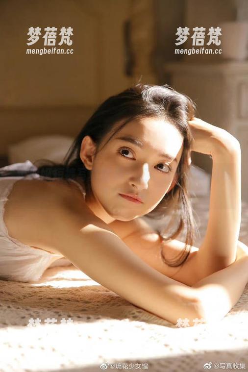 绞肉姬短裤写真图册：汇聚夏日的时尚与个性穿搭