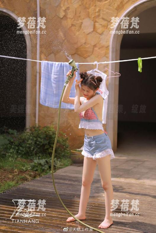 美媛馆 - 最新小尤奈女神写真图集，绽放青春的无限可能性！