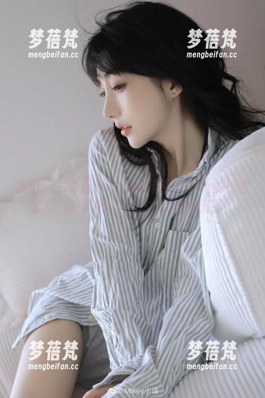 美媛馆 - 许诺sabrina带你探索她的秘密套图，分享每一寸令人心动的美丽！