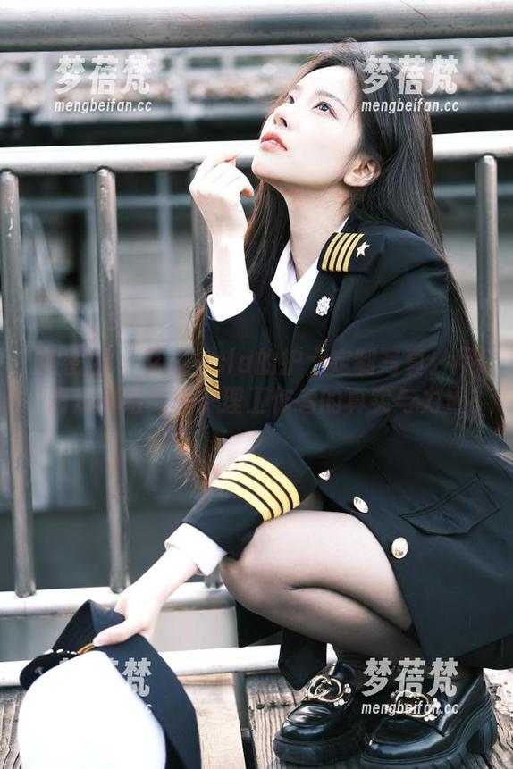 微密圈 - 艾拉·isla的护士定制写真：用图片描绘女性护理工作者的真实与力量