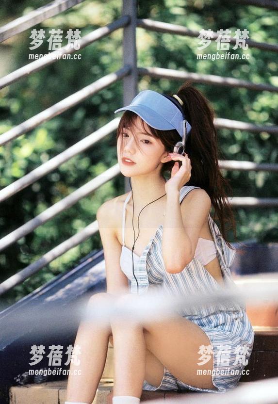 花漾show - 职业装写真新选择：媛媛酱belle定制个性化工作形象