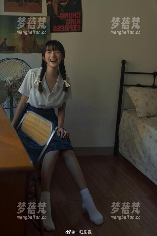 微密圈 - 一起欣赏葱油饼er的“眼镜”系列美图，分享她的独特魅力