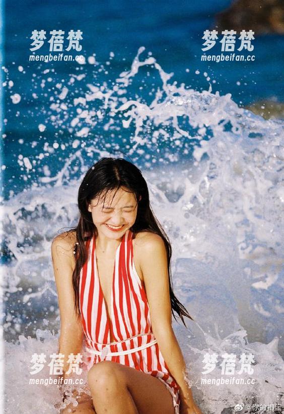袜啵啵 - 高清图包大放送，糯米与高跟鞋的完美碰撞，尽显时尚态度！