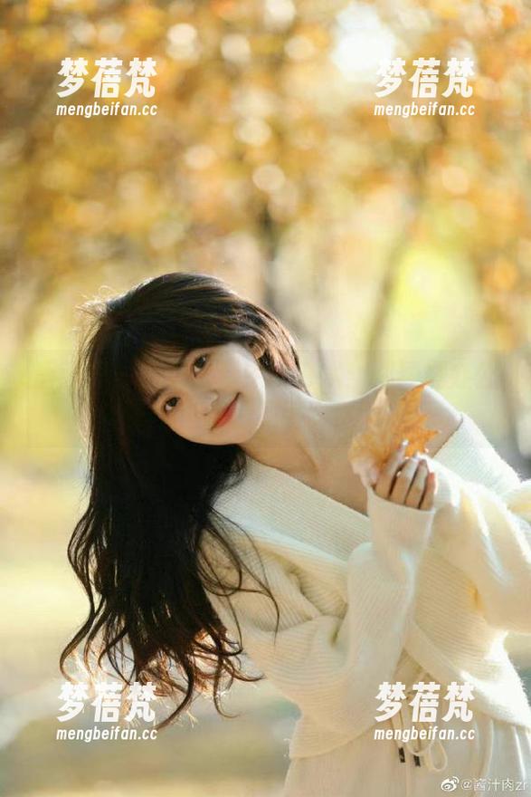语画界-郑颖姗 语画界 - 职场生活中的艺术:郑颖姗办公室私拍美图欣赏