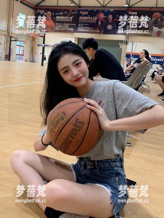 轰趴猫 - 曲曲办公室写真合集，窥探职场新姿态，职场女性的无限魅力尽在其中！