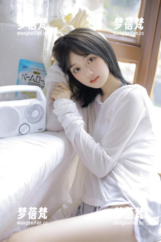 青豆客 - 梁莹Sugar日常：让你观看她的写真合集，探索生活的另一面