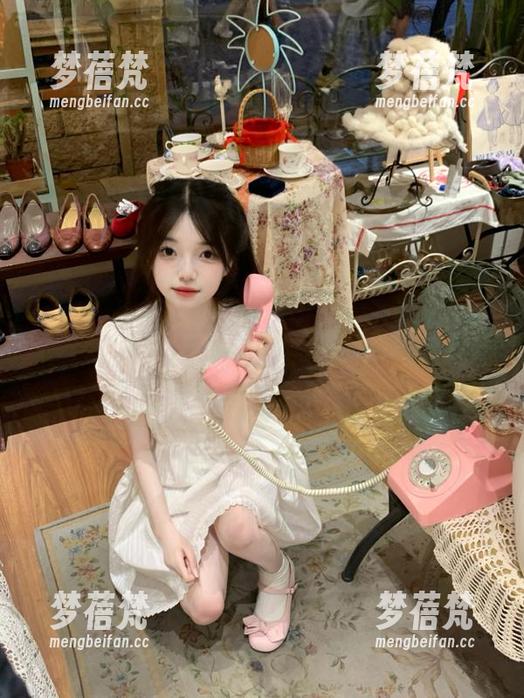 青豆客 - 清新风格，琪琪qlql女仆高清美图，带你感受温暖瞬间