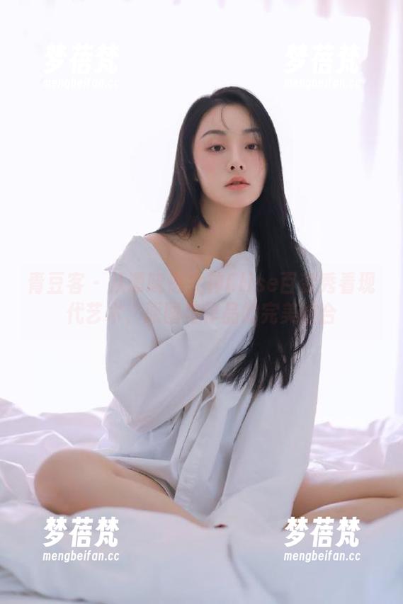 青豆客 - 从谭晓彤女神Elise百变秀看现代艺术，原图与作品的完美结合