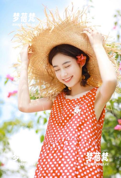 青豆客 - 分享顾欣怡的美腿写真，令人心醉的图片让人回味无穷！