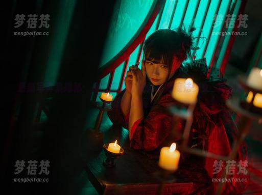 最新写真集揭秘：麻花麻花酱憧憬成为魔法少女柊舞缇娜的搞笑瞬间！