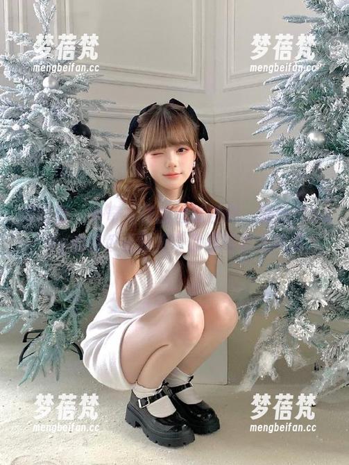 微密圈 - 争奇斗艳的丝袜世界，黎允熙baby的图包资源将带你领略非凡风采